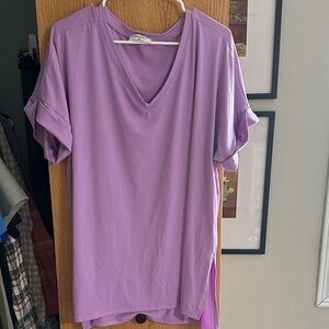 Lavender V-Neck Short Sleeve Top